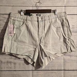 NWT Wild Fable Highrise Raw Hem Womans 3" Shorts Light Blue Size 17